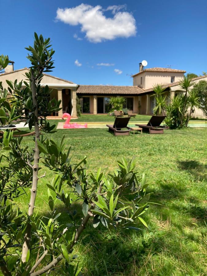 Le Patio, chambres d hôtes pour adultes en Camargue, possibilité de naturisme à la piscine, Aimargues Exterior foto