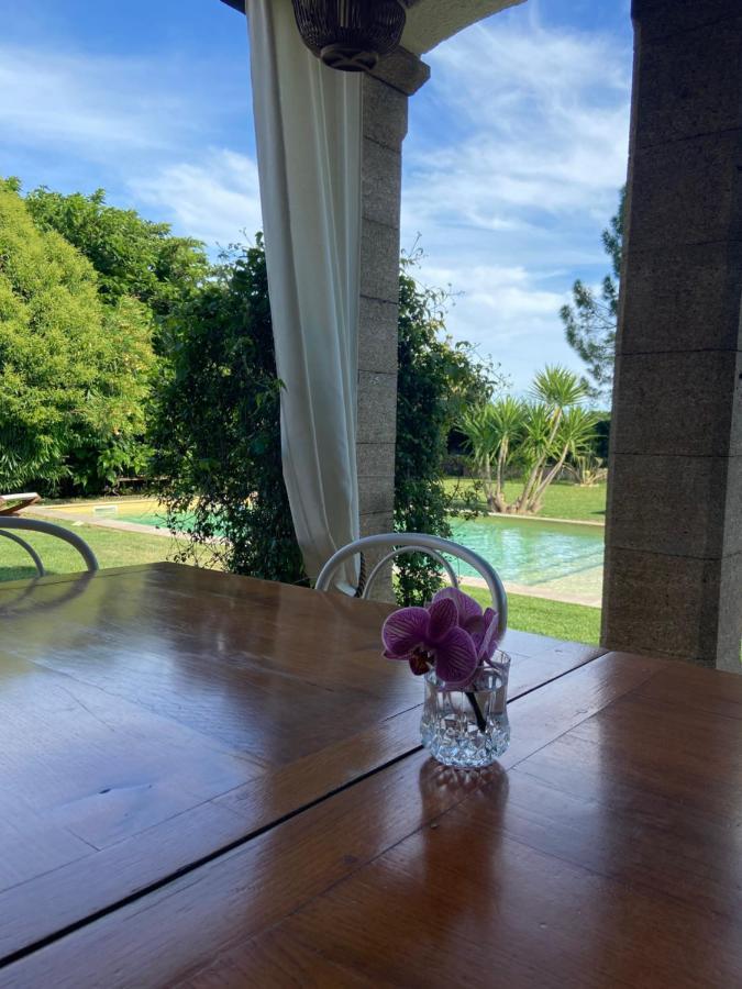 Le Patio, chambres d hôtes pour adultes en Camargue, possibilité de naturisme à la piscine, Aimargues Exterior foto